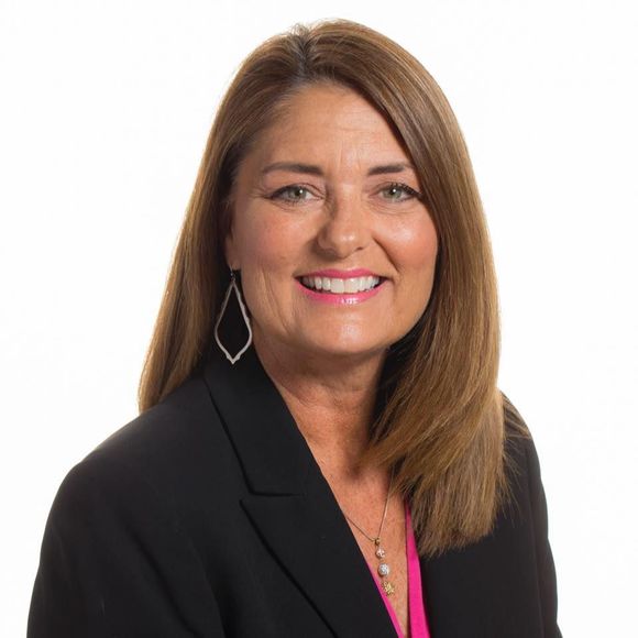 Meet your Posher, Lisa - Picture 1 of 1